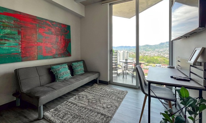 Mata Redonda Apartment | Elegant Urban at 12, Pool, Gym and Stylish