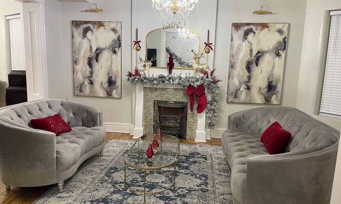 El Paso House | Elegant Victorian Parlor