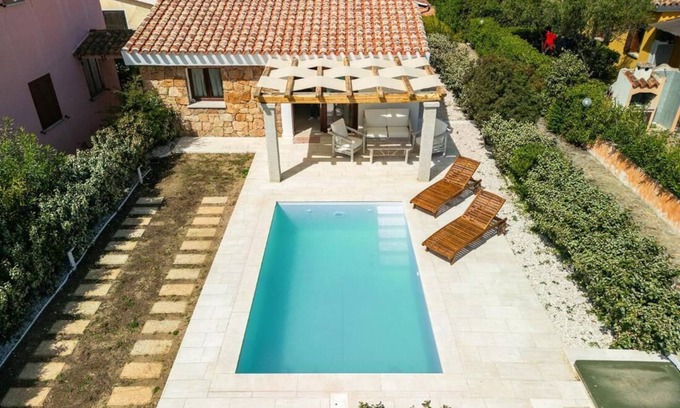 San Teodoro City Centre Villa | Elegant Villa with Private Pool in San Teodoro
