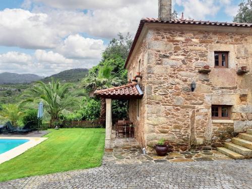 Caminha Villa | Elegant Villa near Caminha with Private Pool