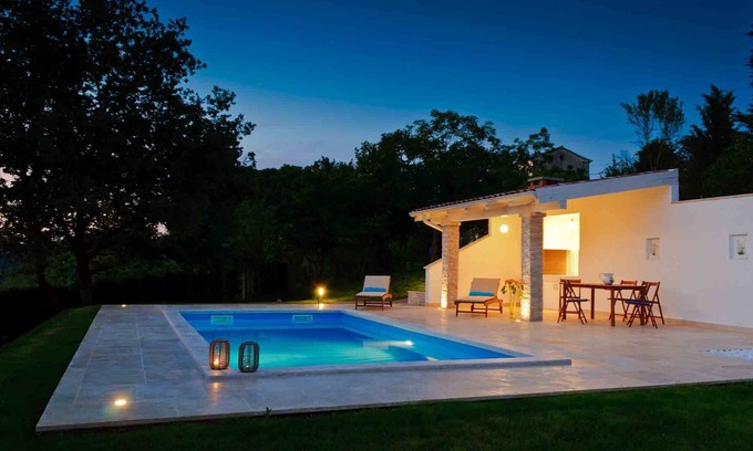 Karojba Villa | Elegant villa with private pool not far from Porec beaches!
