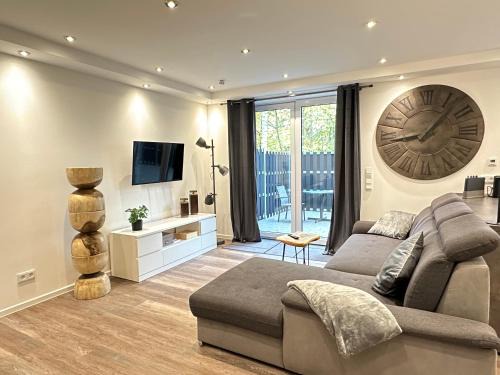 Reinfeld Apartment | Eleganter Neubau zwischen Hamburg&Ostsee mit Parkplatz