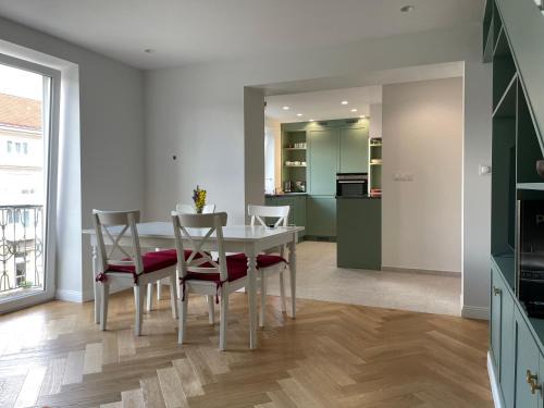 Prievidza Apartment | Elegantný podkrovný 4 izbový byt pri Bojniciach
