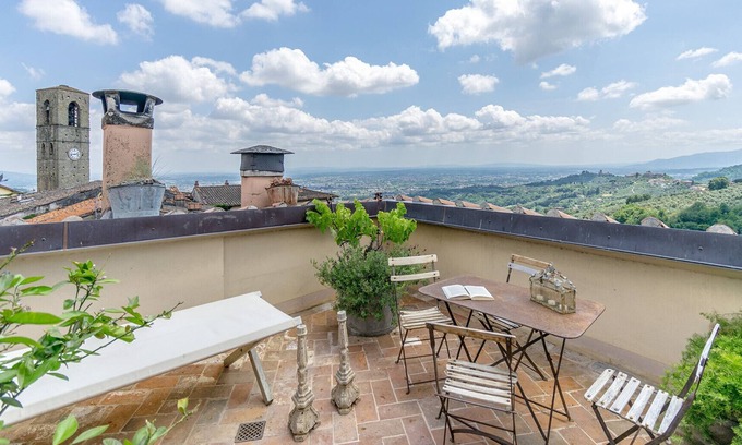 Massa Apartment | Eleganza e Relax Sulle Colline Toscane Vicino Alla Principali Mete Turistiche !