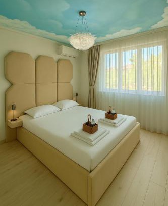 Plovdiv Center Apartment | ElenartLux - Baby Cot - Pets Allowed - Free Parking & Fast Wi-Fi