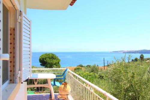 Kompi Apartment | Eleni Houses