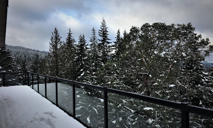 Salt Spring Island Bed & Breakfast | Elevate Rooms Armand Heights