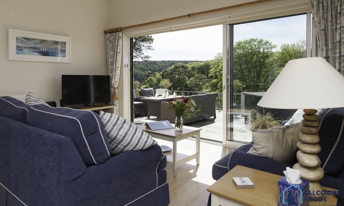 Salcombe Apartment | Elevated Coastal Escape | Breathtaking Views