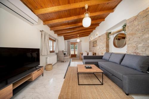 Markopoulon Apartment | Elida Inn Near ATH Airport