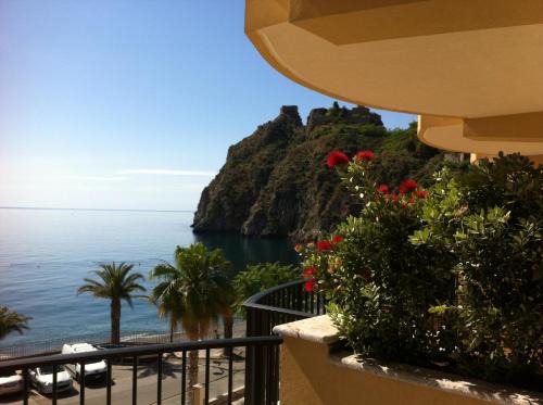 Sant'Alessio Siculo Hotel | Elihotel