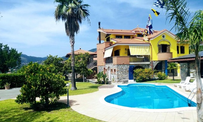 Fuscaldo Bed & Breakfast | Elios bed and breakfast in Villa - Fuscaldo
