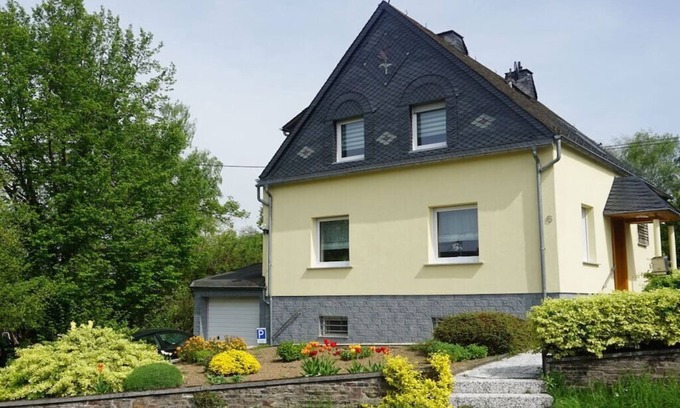 Biebernheim Apartment | Elisabeth on the Loreley