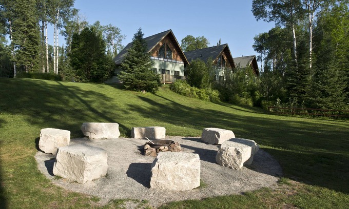 Timiskaming District Hotel | Elk Lake Eco Centre