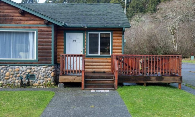 Orick House | Elk Meadow Cabins 19B Johnny Redwood - Single Room