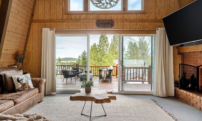 Big Bear Cabin | Elk Run Cabin w/jetted tub and covered parking