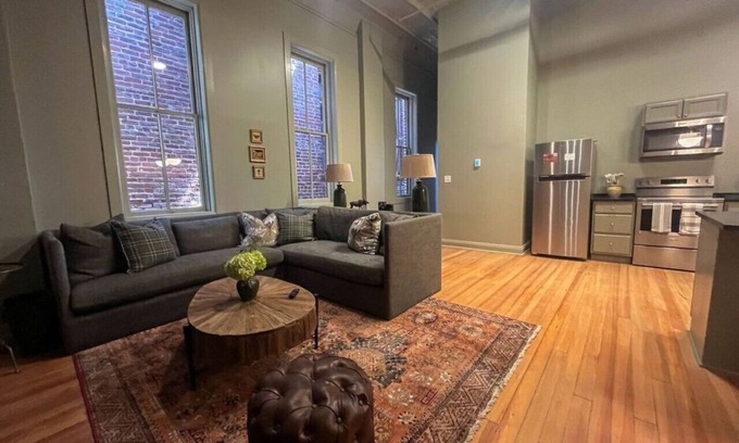 Demopolis Apartment | Elk - The Flats Demopolis