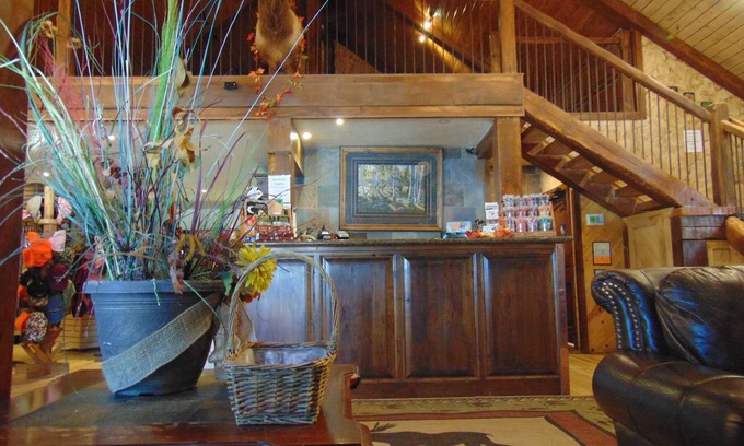 Dayton Hotel | Elk View Inn