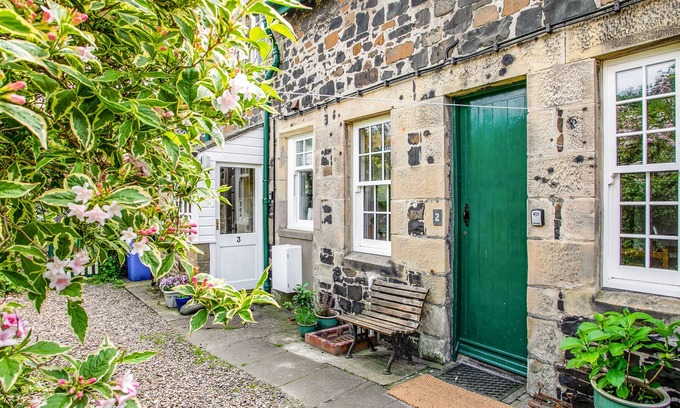 Bamburgh Cottage | ELLIOT COTTAGE, family friendly, country holiday cottage in Bamburgh