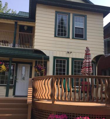 Niagara Falls Bed & Breakfast | Ellis House Bed & Breakfast