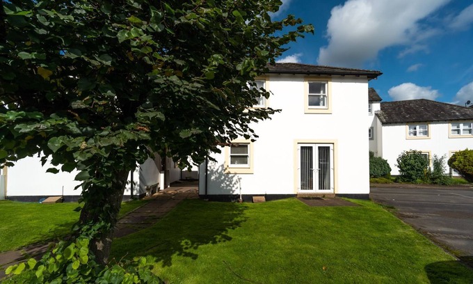 Keswick Cottage | Elm Cottage - a cottage that sleeps 4 guests in 2 bedrooms