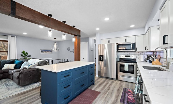 Maple Grove House | Elm Creek Retreat in Maple Grove -Entire House