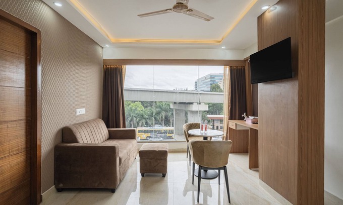 Bellandur Hotel | Elmas Suites - Bellandur