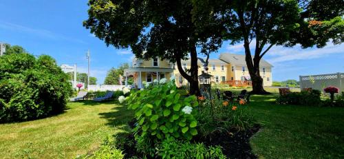 Ogunquit - Wells Bed & Breakfast | Elmere House Bed & Breakfast