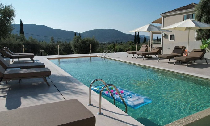 Nidri House | Elpida Luxury Apartments & Suites