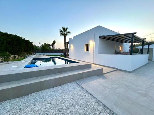Fontane Bianche Villa | Elsa Holiday Home