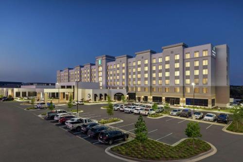 Round Rock Hotel | Embassy Suites by Hilton Round Rock