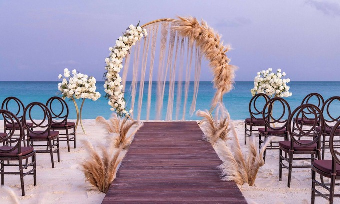 Palm Beach Resort | Embassy Suites By Hilton Aruba Beach Resort