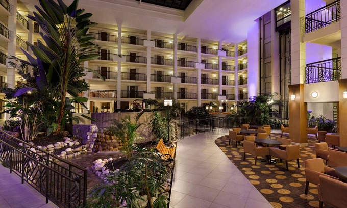 Piscataway Hotel | Embassy Suites by Hilton Piscataway Somerset
