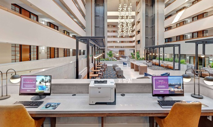 Wheatland Hotel | Embassy Suites by Hilton Oklahoma City Will Rogers Airport