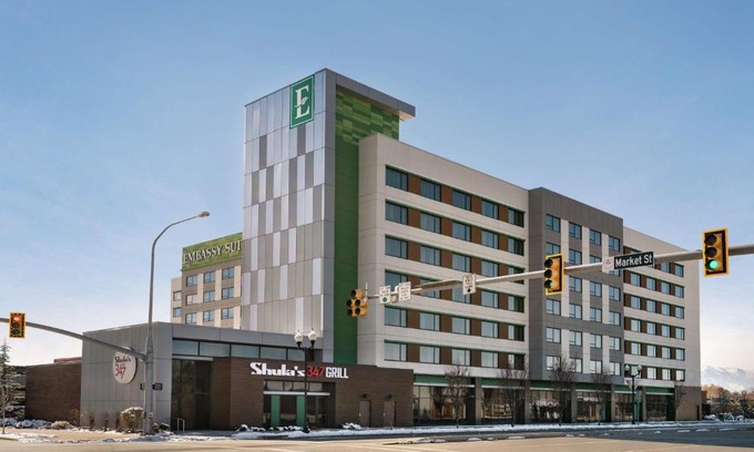 West Valley City Hotel | Embassy Suites by Hilton Salt Lake West Valley City