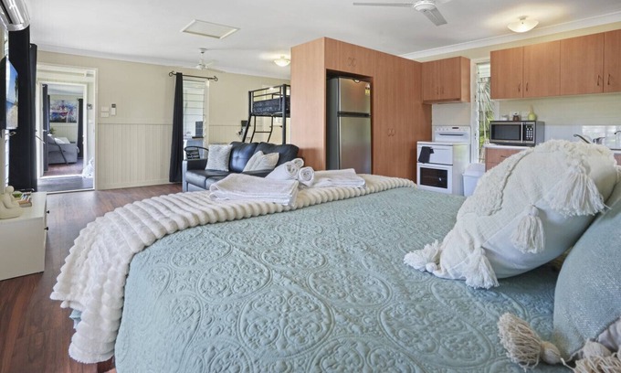 Emerald Apartment | Emerald Bony 1 escape