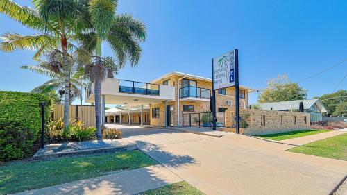 Emerald Hotel | Emerald Central Palms Motel