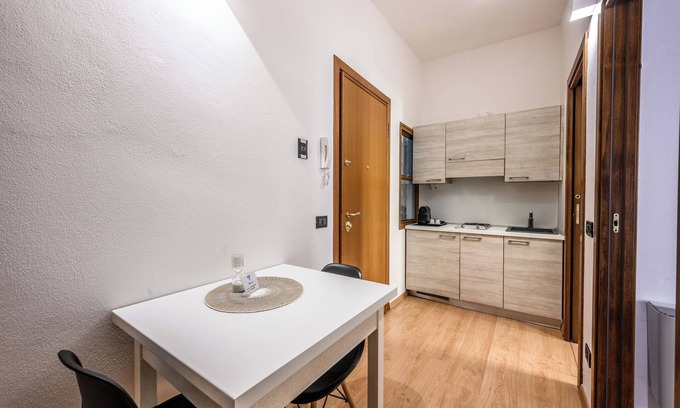 Old Town Apartment | Emilia Studios 3