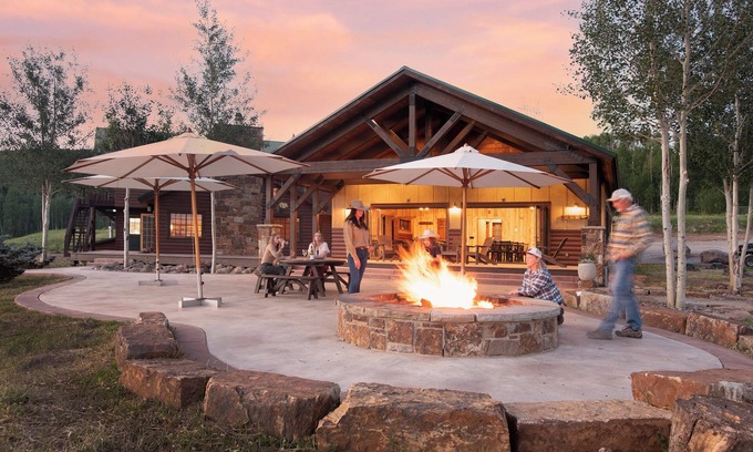 Paonia Cabin | EML 9 Juniper