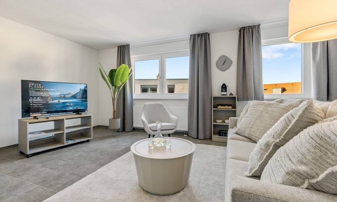 Denzlingen Apartment | EMPiRE: New town center | City | Smart TV