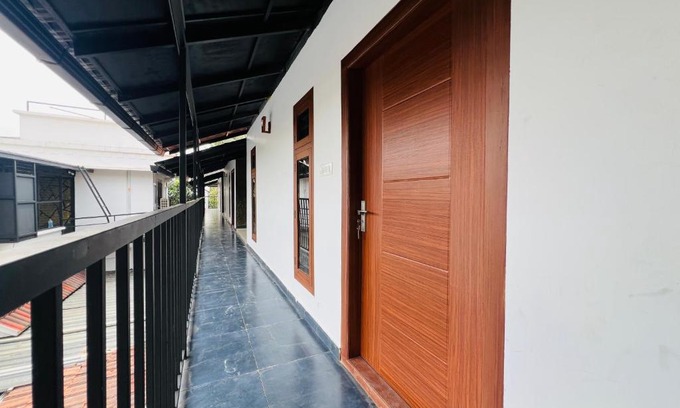 Vayittiri House | Empire One Bedroom with Common Pool