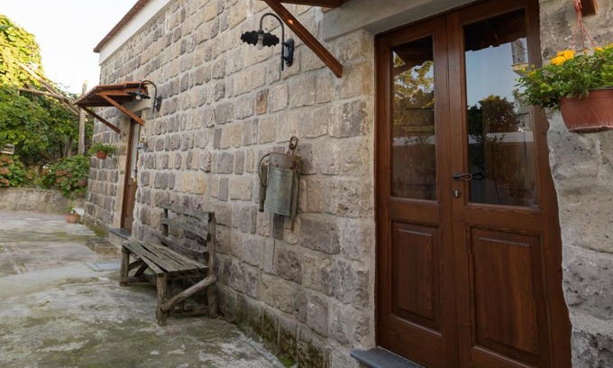 Santa Maria la Carita Apartment | Emy's Country House
