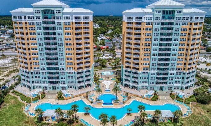 Silver Sands Beach Condo | En Soleil Beach Resort By Panhandle Getaways