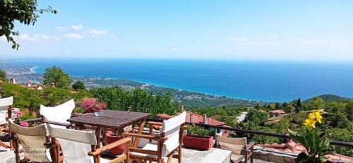 Panteleimon Bed & Breakfast | Enastron Guesthouse