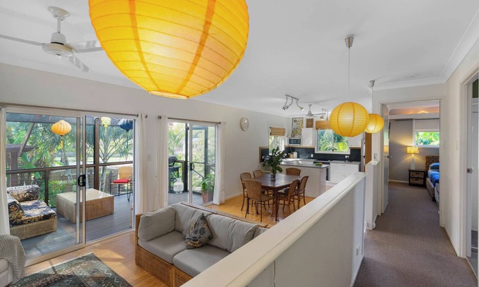 Brisbane Waterfront House | Enchanted Garden Island Cottage with Bikes and Air Con.