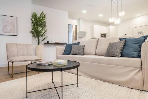 El Ejido Apartment | Enchanting and bright apartment Center by REMS