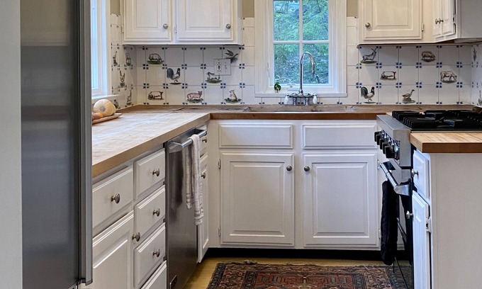 Weston Cottage | Enchanting, cozy & secluded riverfront English cottage SANCTUARY. Year term only