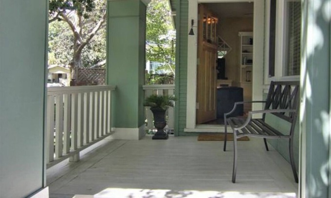 Central Sacramento House | Enchanting McKinley Park Charmer
