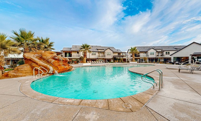 Ivins House | Enchanting townhome with pool, hot tub, fire pit, games, & great balcony views