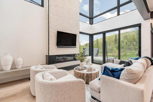 Park City House | Encore by AvantStayMinutes from the Slopes in PC w Hot Tub