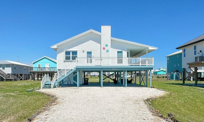 Fort Morgan House | End-of-Summer Rates! Cozy Fort Morgan beach house, just steps to the beach!